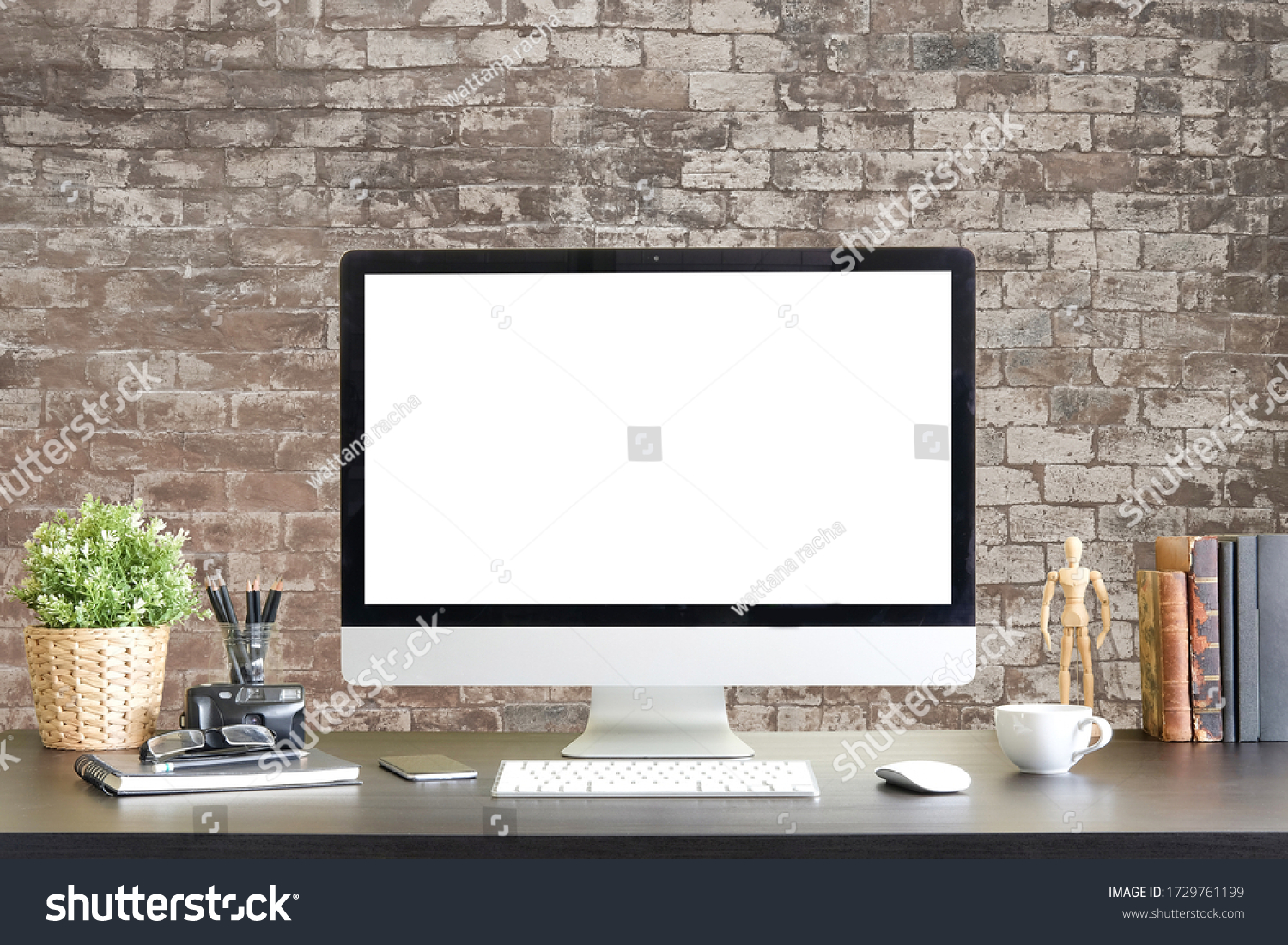 1,775,299 Computer on desk Images, Stock Photos & Vectors | Shutterstock