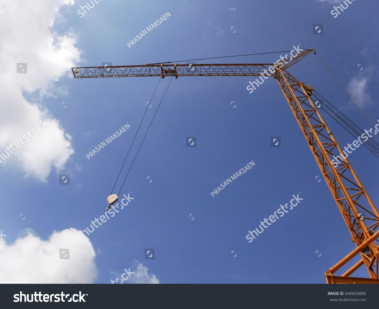 600 Tower swing crane Images, Stock Photos & Vectors | Shutterstock