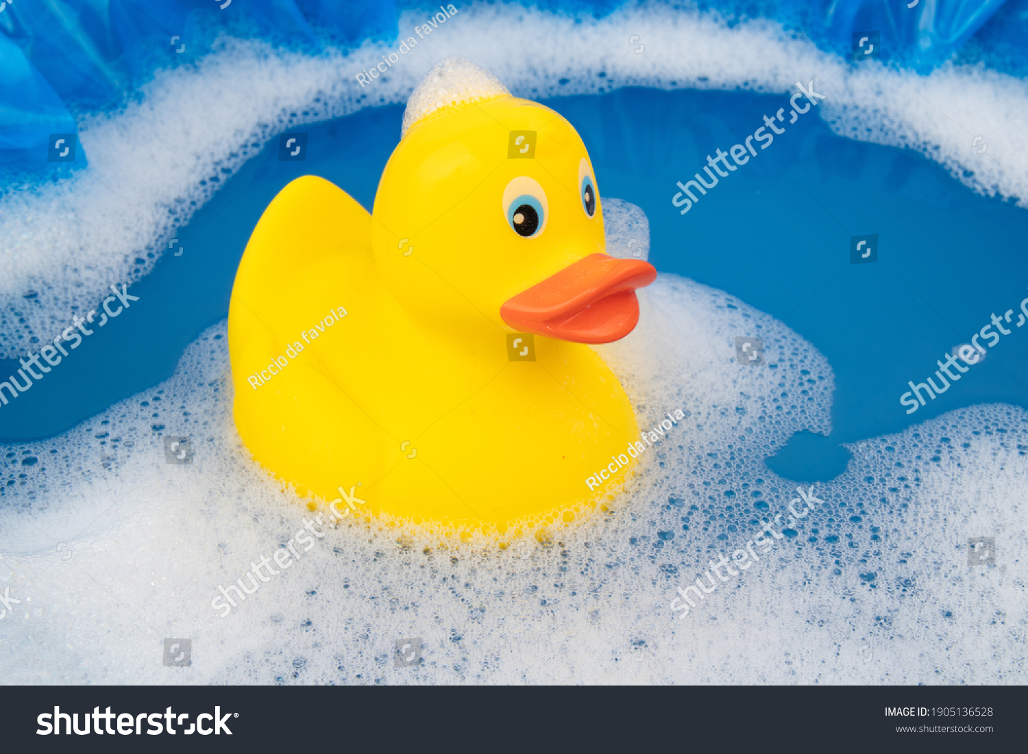 Bath-duck Images, Stock Photos & Vectors | Shutterstock