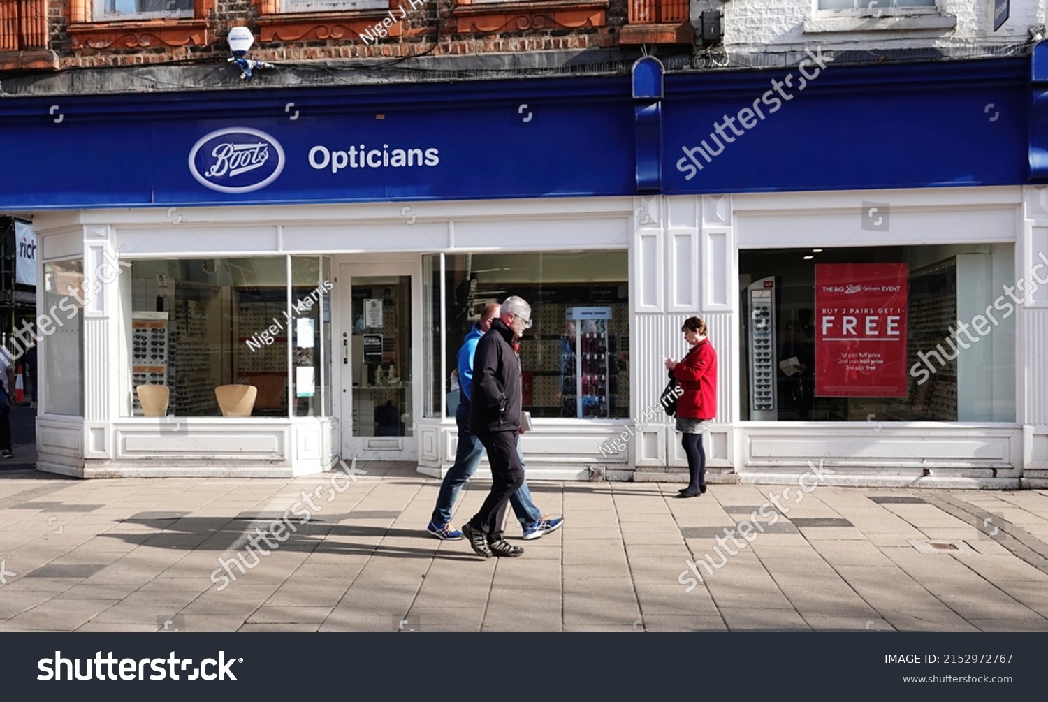 boots the chemist opticians