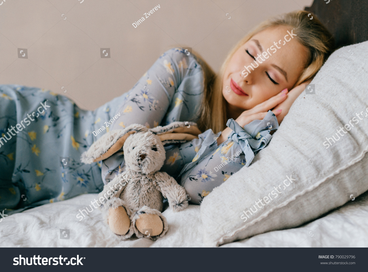 blonde teen old man Blonde teen old man