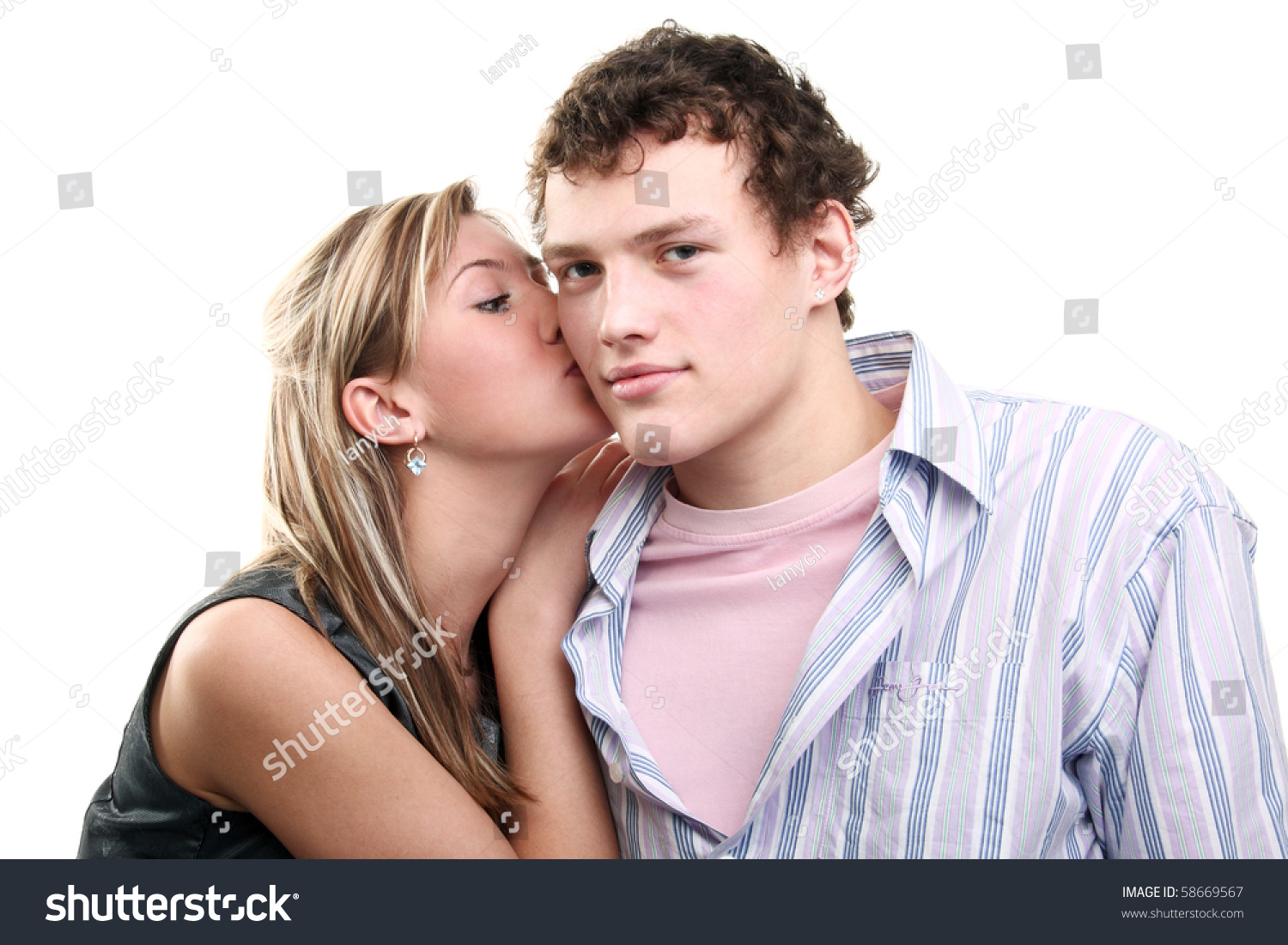 Young Blonde Girl Kissing Her Boyfriend Foto De Stock 58669567 Shutterstock 8034