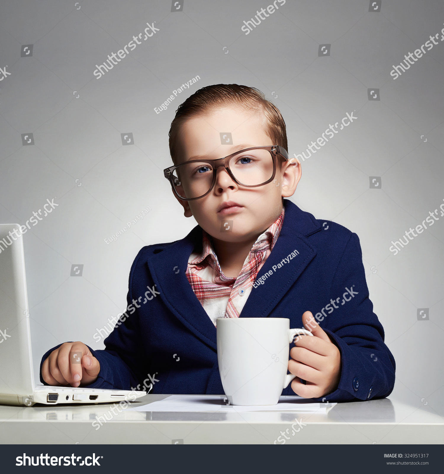 10,290 Kids Boss Images, Stock Photos & Vectors 