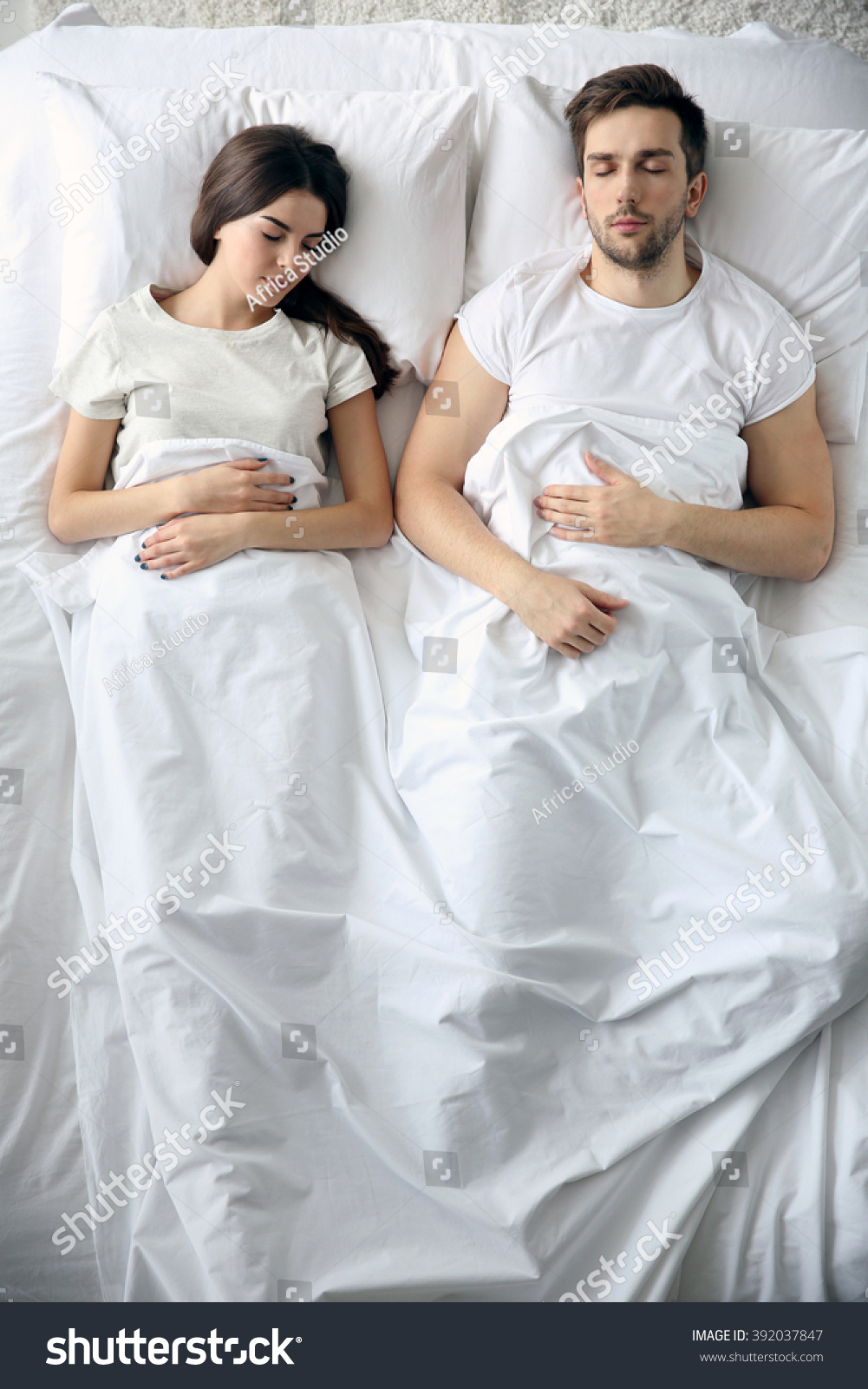 couple sleeping dress