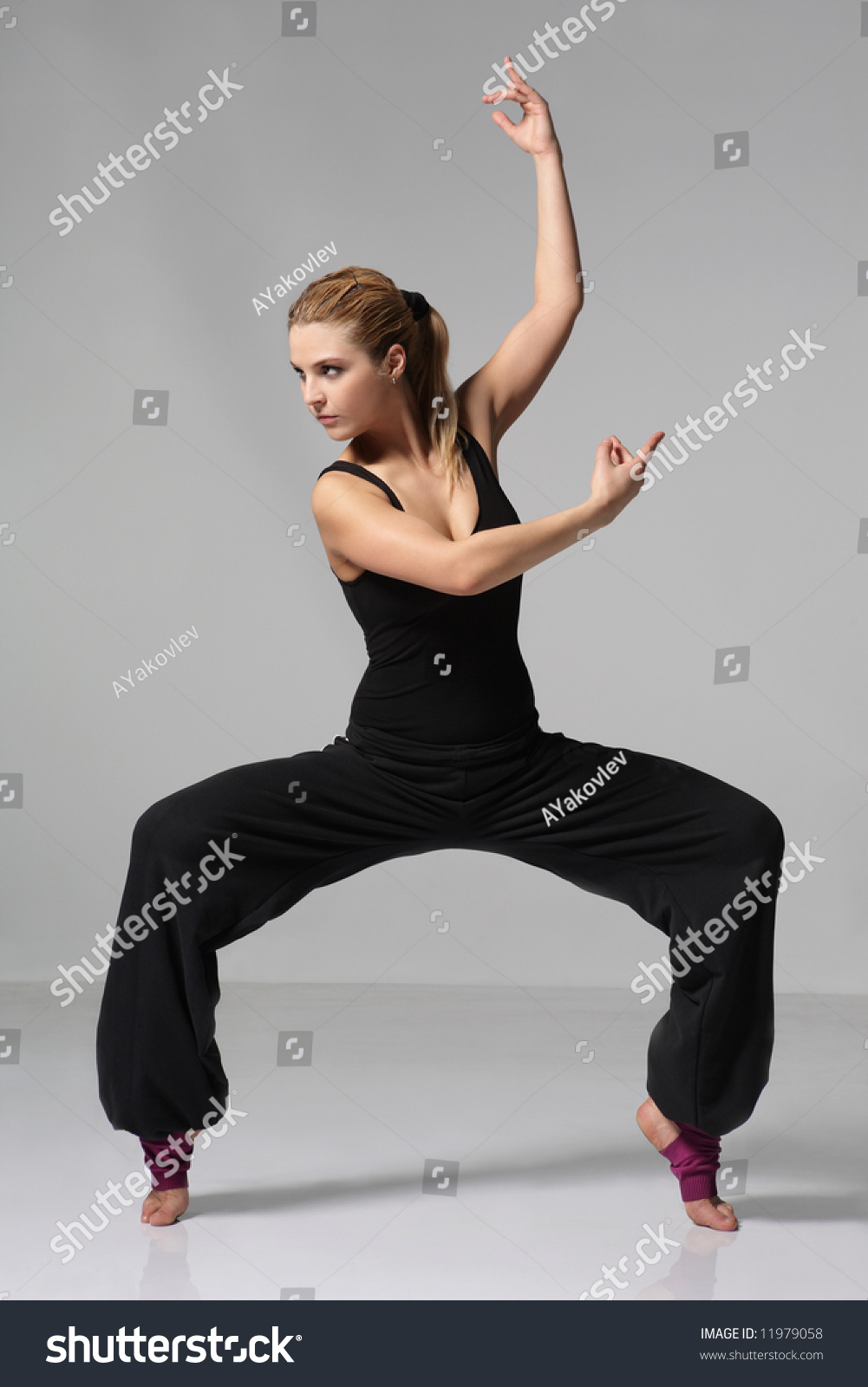 Young Female Dancing Jazz Modern Dance Stock Photo 11979058 - Shutterstock