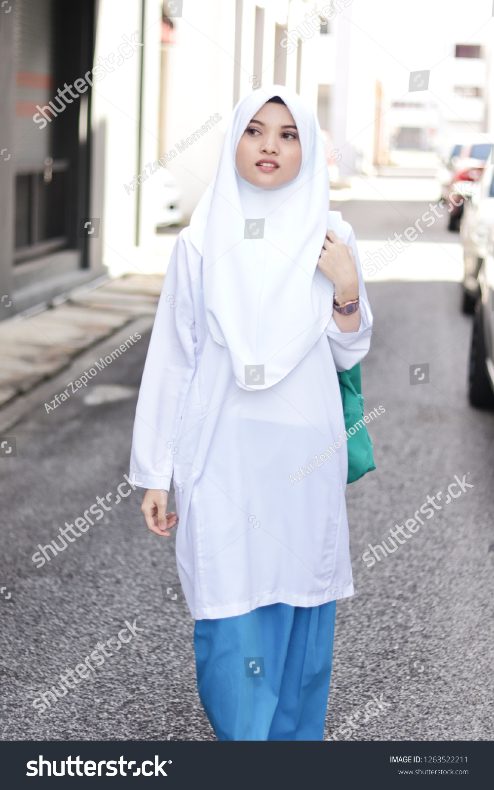 Young Malaysian High School Girl Hijab Stock Photo 1263522211 ...