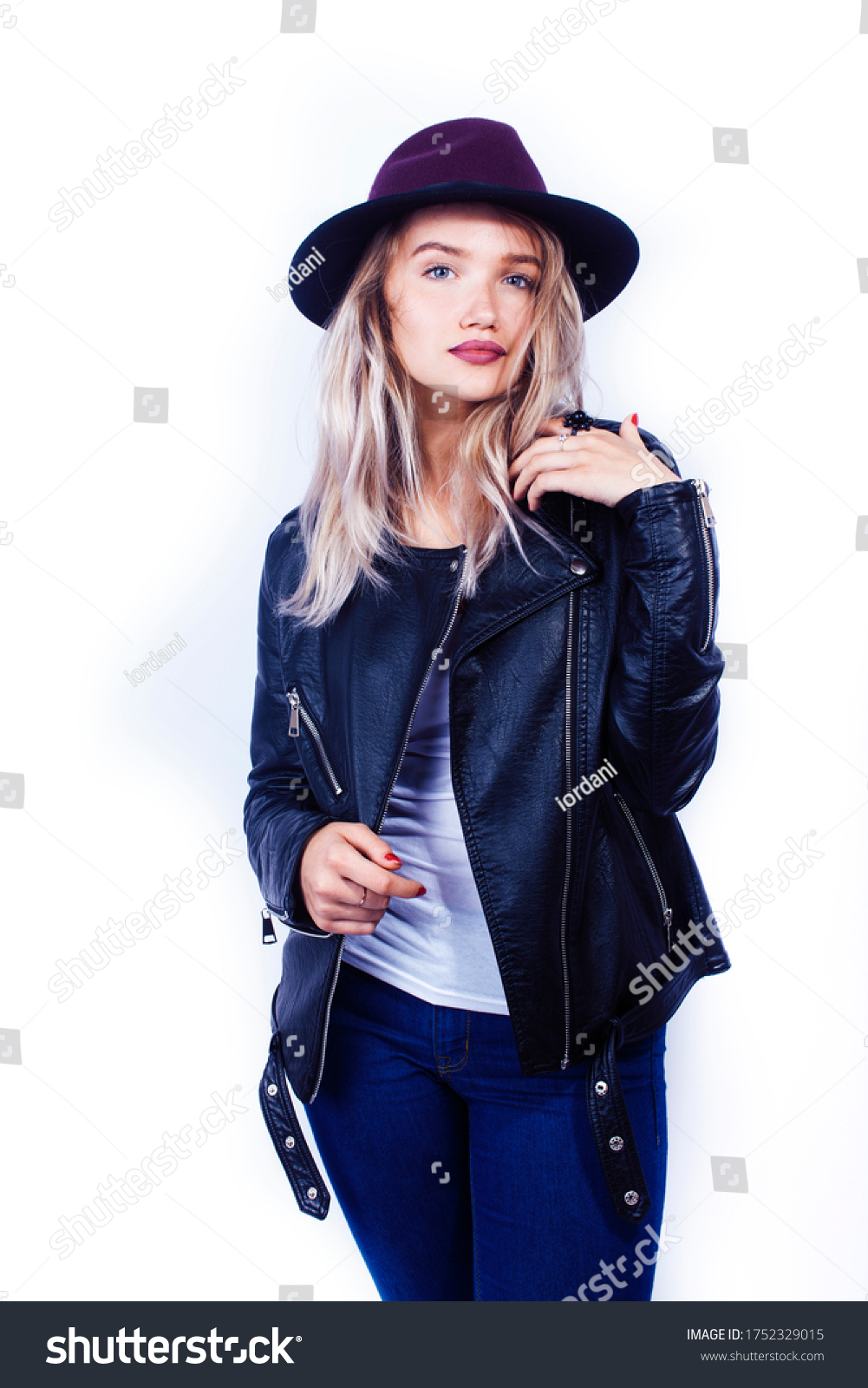 161,364 Hipster girl with hat Images, Stock Photos & Vectors | Shutterstock