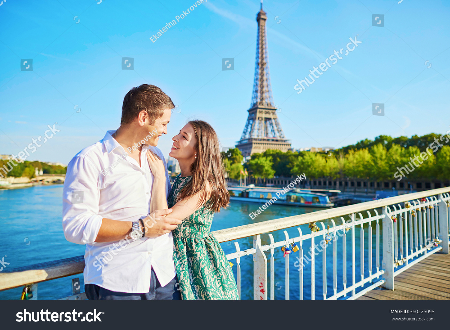 christian dating couple vacation