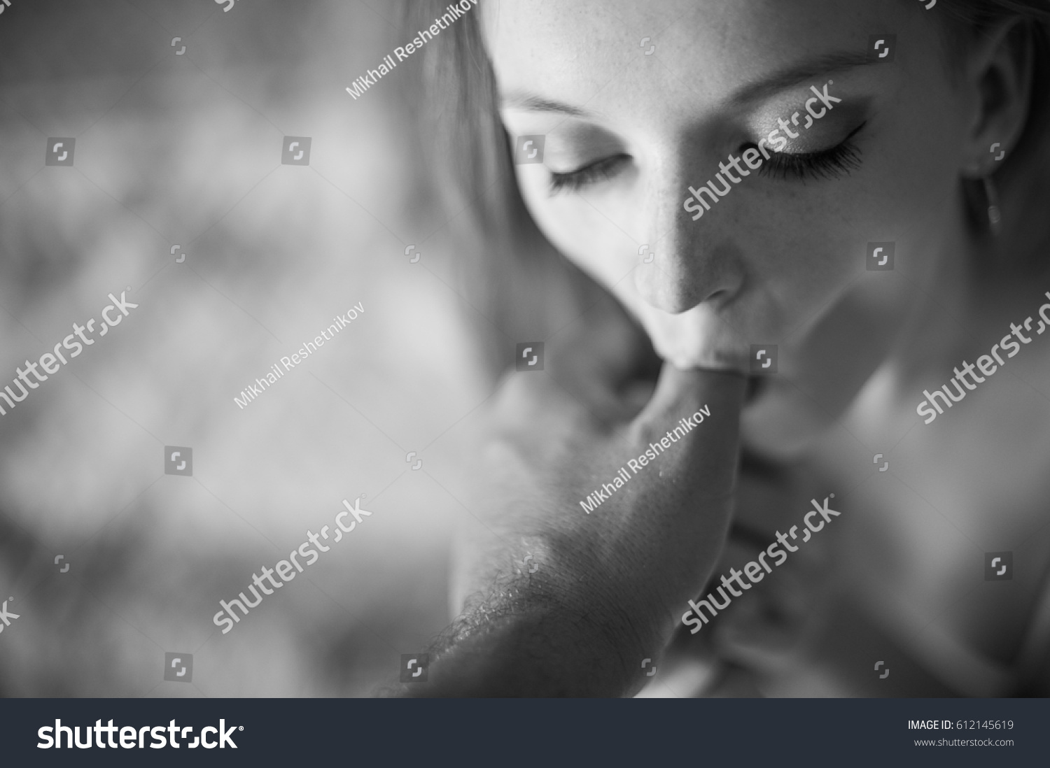 Young Sexy Girl Mens Erotic Sucking Stock Photo Edit Now 612145619