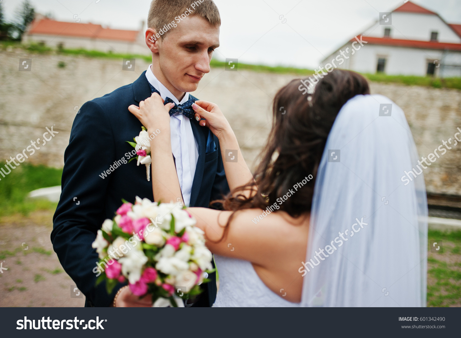 Young Stylish Wedding Couple Love Park Stock Photo Edit Now 601342490