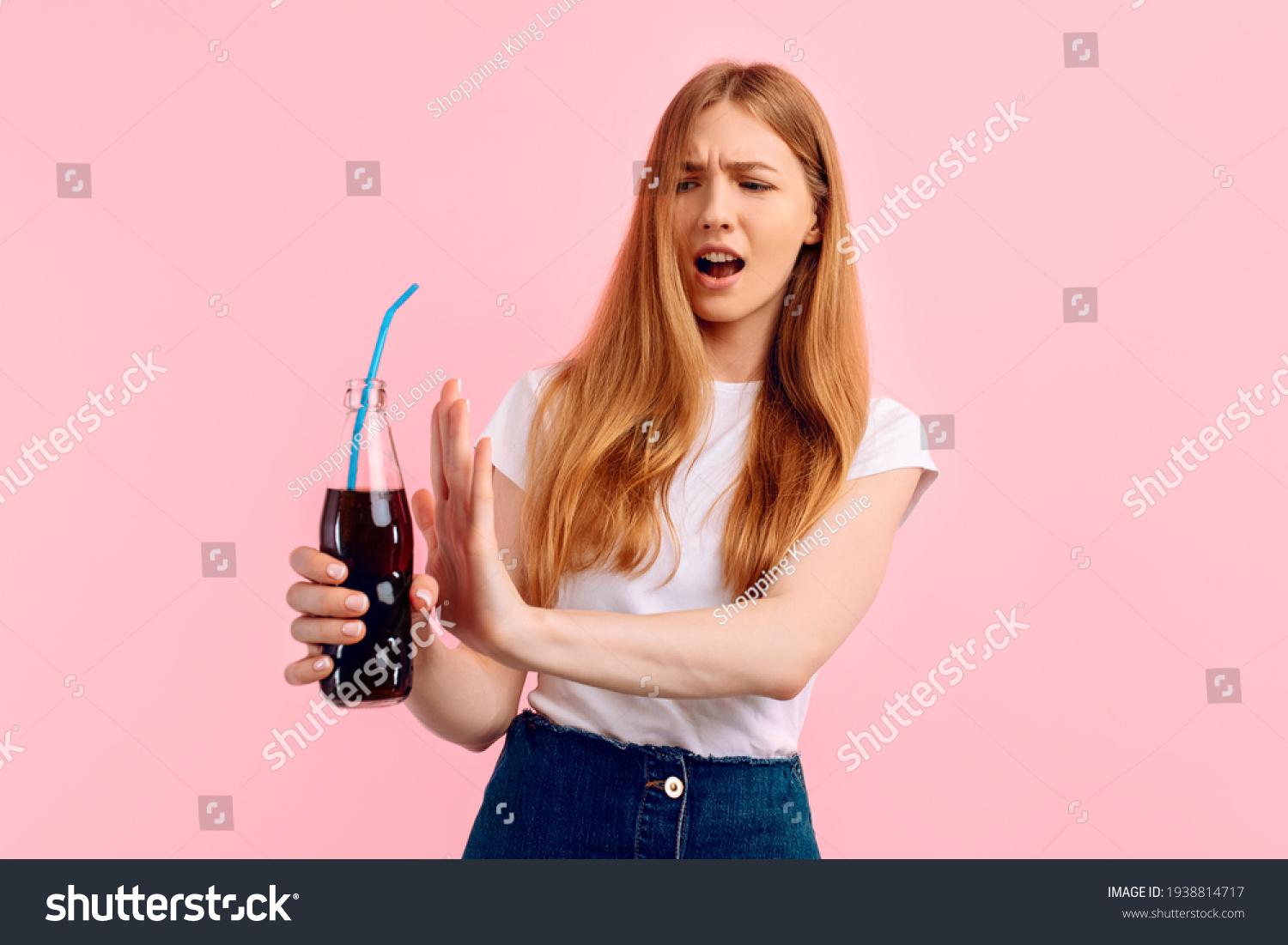 75-990-drinking-diet-soda-images-stock-photos-vectors-shutterstock