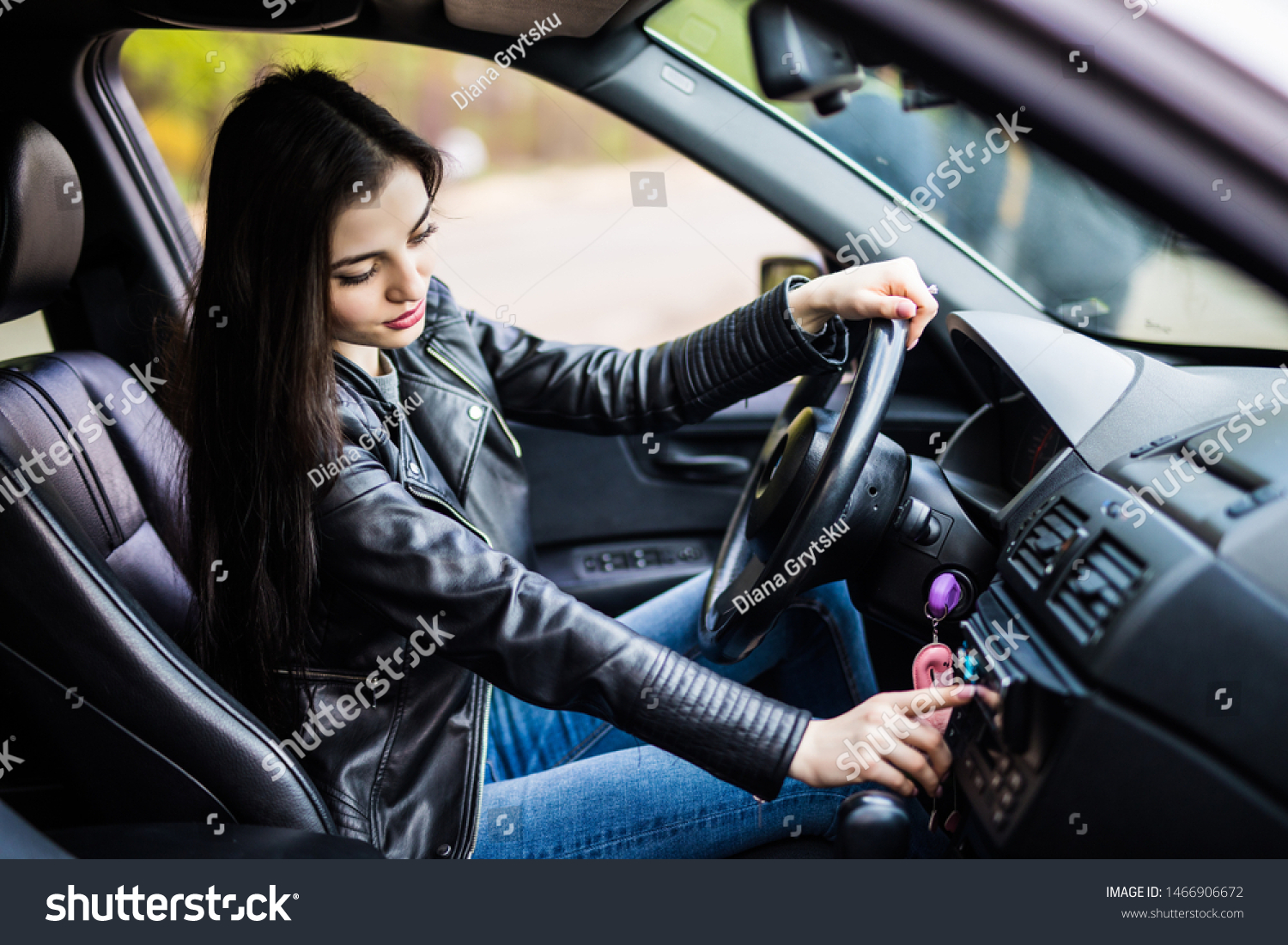 654 Woman driving stick shift Images, Stock Photos & Vectors | Shutterstock