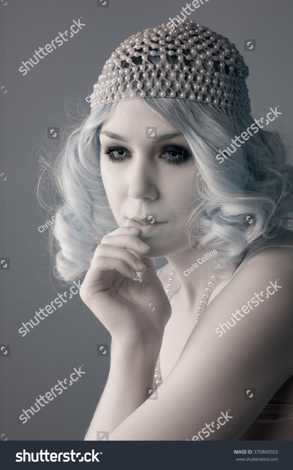 beaded flapper hat