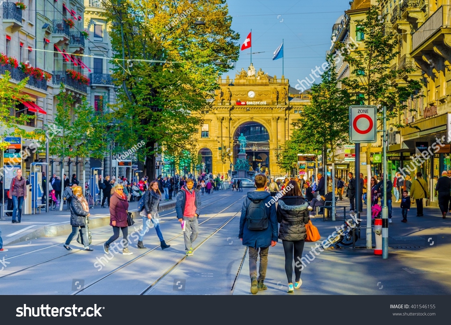 Zurich Switzerland October 25 2015 Traffic People Buildings