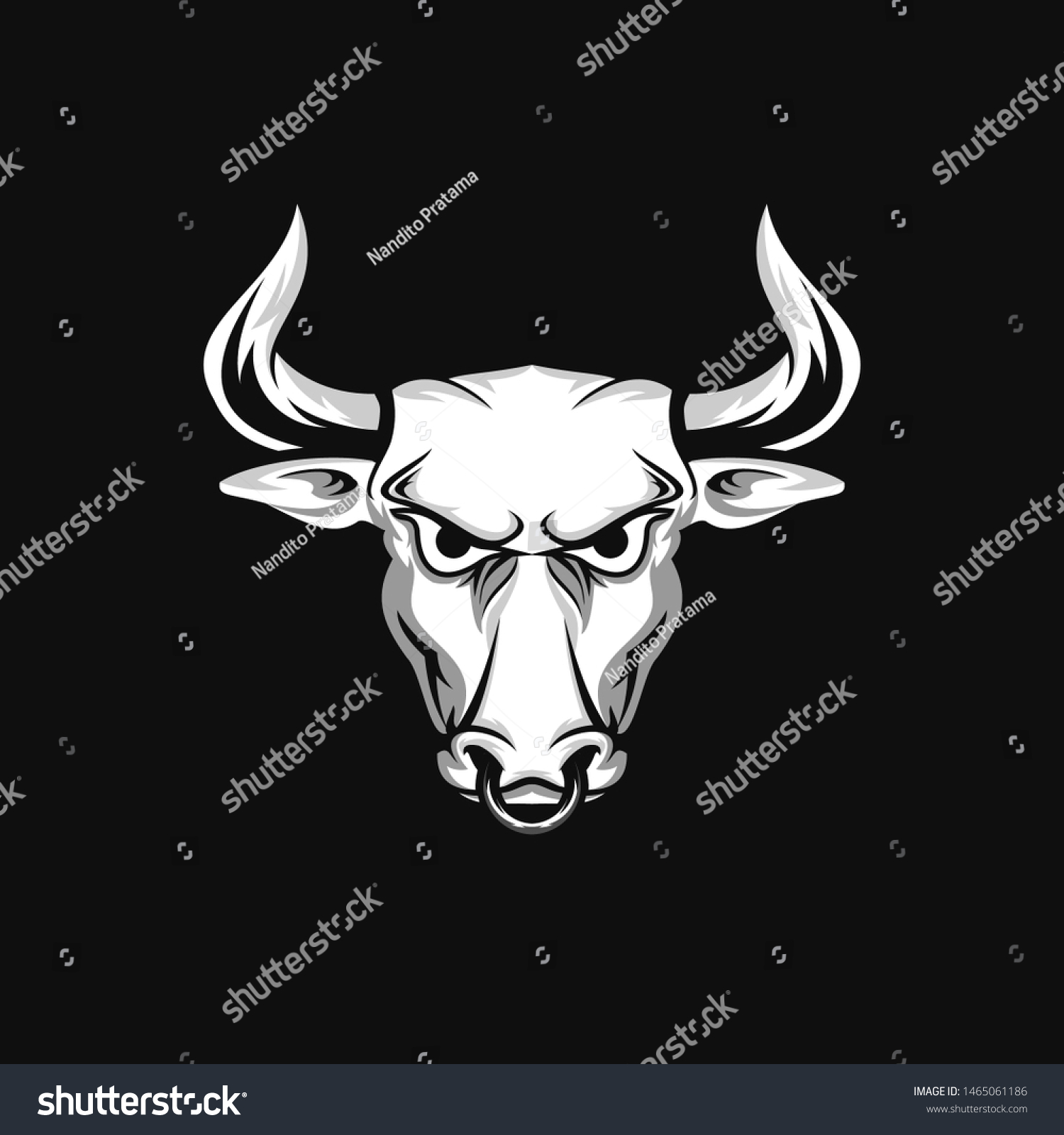 Angry Bull Head Mascot Logo Design เวกเตอร์สต็อก ปลอดค่าลิขสิทธิ์