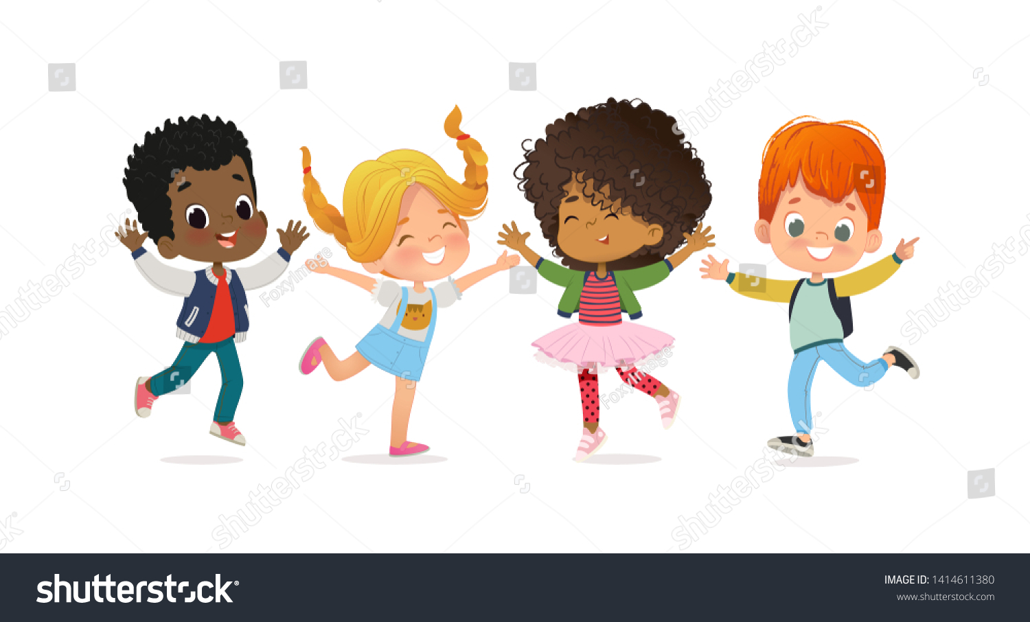 多人種の学校の子ども 男の子と女の子は幸せに飛び跳ねて遊んでいる 子供は草むらで遊ぶ このコンセプトは楽しく活気に満ちた子ども時代の瞬間です ベクター イラスト のベクター画像素材 ロイヤリティフリー